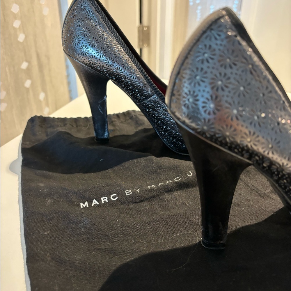 Marc by Marc Jacobs Silver heels size 8.5 - Picture 2 of 6